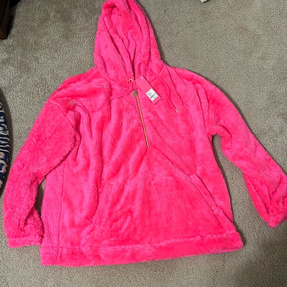 NWT softest lilly Pulitzer pullover!!